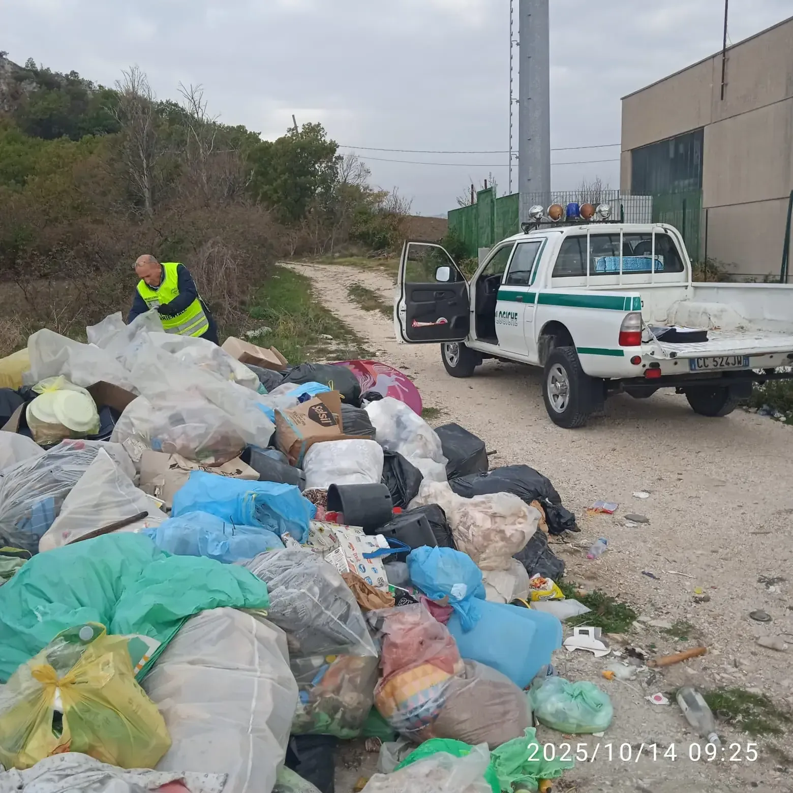 Intervento rimozione rifiuti — foto 1 - Congeav Sezione Trivento